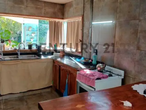 VENTA - CASA 3 DORMITORIOS - PLOTTIER