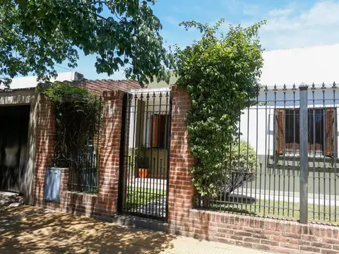 Casa en Venta en Temperley, USD 145.000