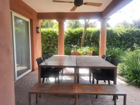 Casa en Alquiler Temporal de 4 dormitorios