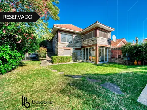 Vendo Casa en Los Troncos lote 836mt2