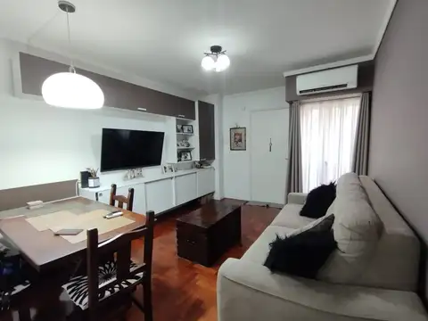 Depto Tipo Casa 2 ambientes con 1 baño