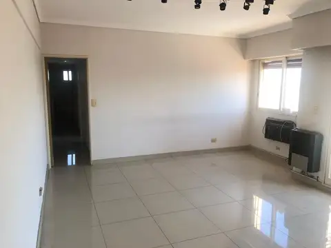 DEPARTAMENTO 3 AMBIENTES CON 2 BALCONES Y COCHERA FIJA CUBIERTA