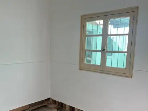Casa en Alquiler con 1 cochera