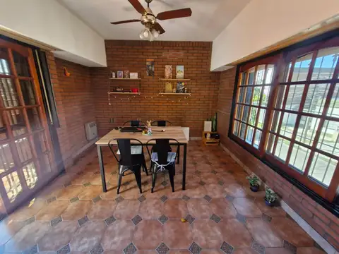 Venta de HERMOSO PH Casa 4 AMBIENTES en Caseros