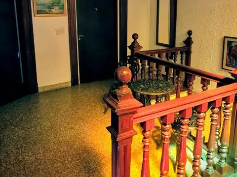HOTEL COMERCIAL UBICADO EN PRIMER PISO