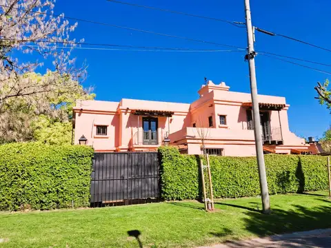Casa en Venta de 5 dormitorios