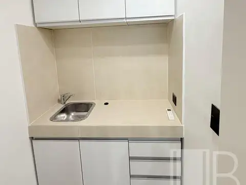 Alquiler Oficina con baño privado en Microcentro