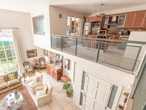 VENTA CASA EN COMPLEJO PREMIUM CON COCHERA Y AMENITIES - SAN ISIDRO