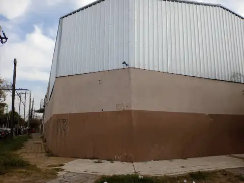 Galpon en Alquiler 32  mts Frente