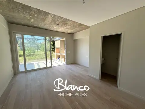 Aldeana Pilar 1600