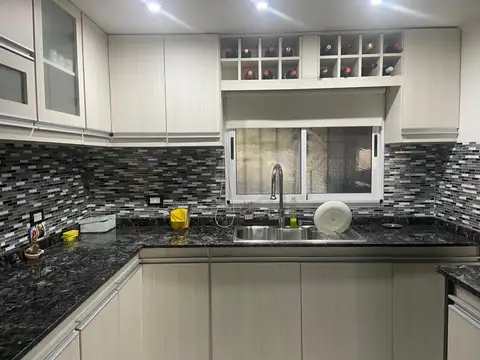Casa en Venta en Sarandí, USD 390.000