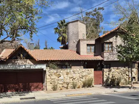 Casa en Godoy Cruz