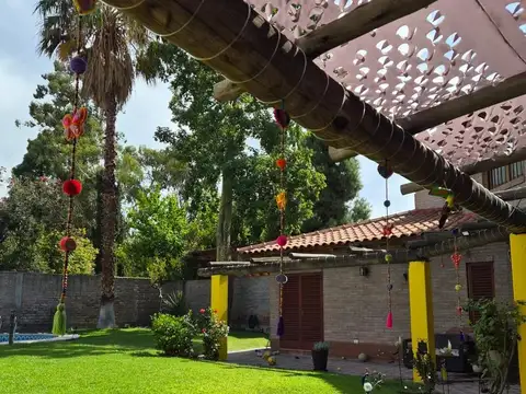 Las Orquideas 743.Bº Decavial. Godoy Cruz