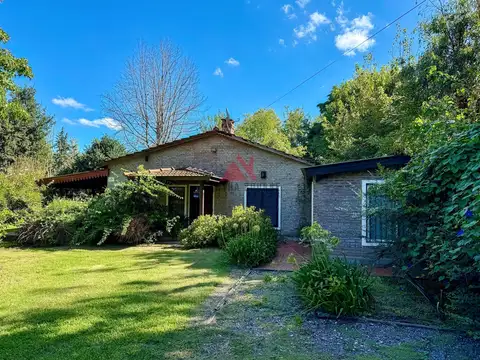 Casa Chalet  en Venta en Parque Jularó, Exaltación de la Cruz, G.B.A. Zona Norte