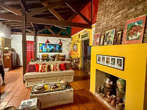 Casa Chalet  en Venta en Parque Jularó, Exaltación de la Cruz, G.B.A. Zona Norte