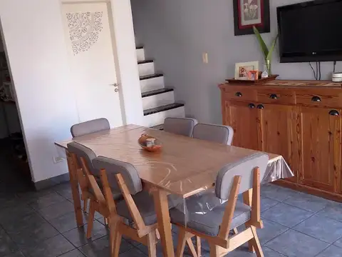 Depto Tipo Casa en Venta de 4 ambientes