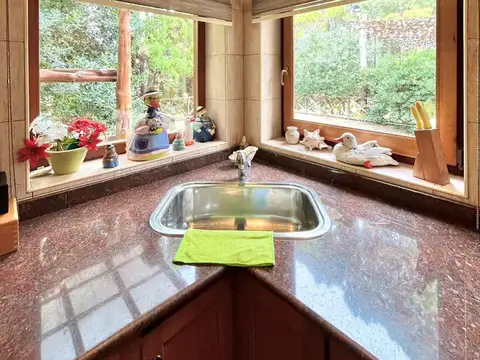 Venta Casa Premium en Parque de Las Naciones - 5 Ambientes - Guernica