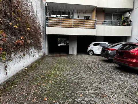 Cochera descubierta en venta Colegiales