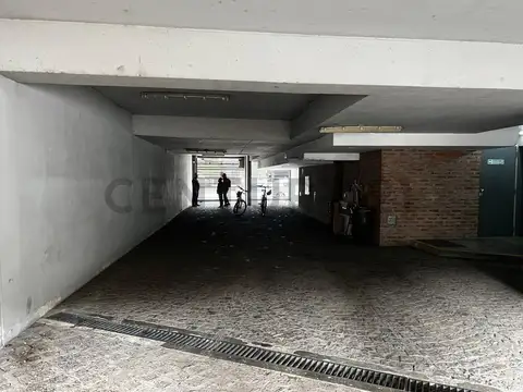Cochera descubierta en venta Colegiales