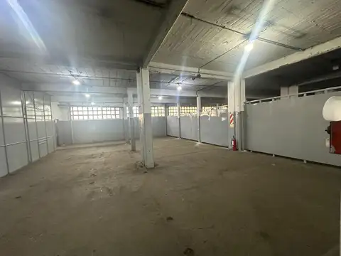 Galpón de 800 m2 -  Lomas del Mirador - ALQUILER