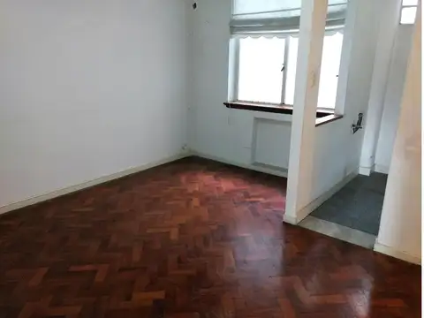 Joaquín V. González 100, Piso 2°