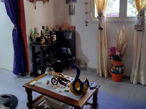 VENTA CASA 3 DORMITORIOS  B° CERVECEROS - ZONA SUR