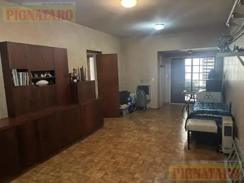 Casa 5 ambientes con 2 baños
