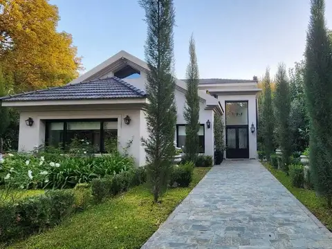 Casa en Venta de 5 dormitorios