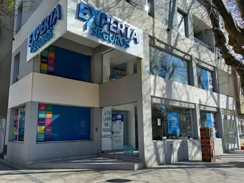 Local comercial 2 pisos - Zona 13 y 43