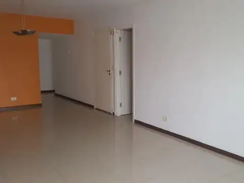 Departamento en Venta en Plaza Mitre, USD 151.000