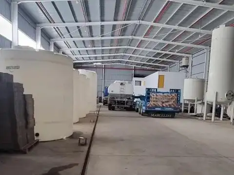 Galpón en Venta Parque Industrial Polo 52 de  3046 m2  Equipado y con Financiación