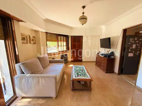Depto Tipo Casa en Venta en Barrio Naón, USD 194.900