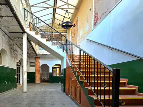 Avenida Teniente General Donato Álvarez 300