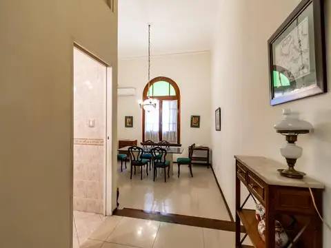 Depto Tipo Casa 5 ambientes con 2 baños