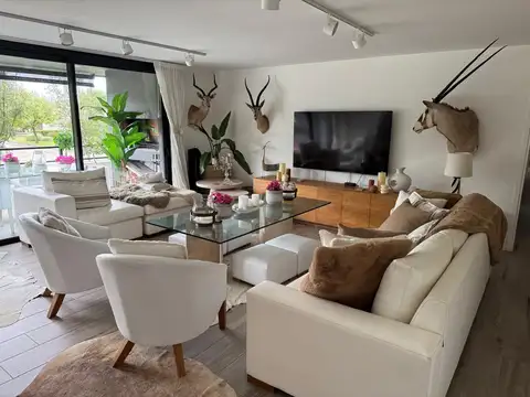 Departamento en Alquiler de 3 dormitorios