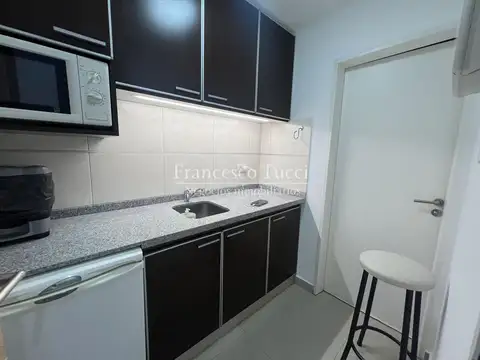 Oficina en Alquiler en Barrio Parque Leloir, $ 1.200.000