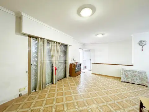 Depto Tipo Casa 5 ambientes con 2 baños