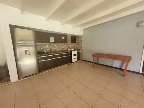 Casa en Venta en Zárate, USD 140.000