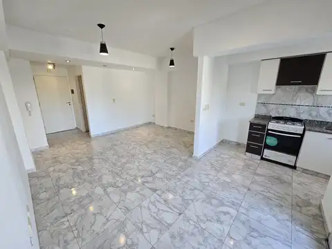 Monoambiente de Categoría con cochera. SUM y Terraza.