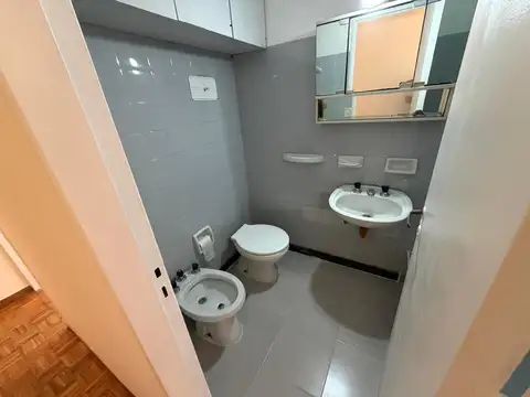 Alquiler. Departamento 2 amb. San Martin y Tres Arroyos.