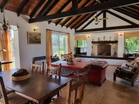 EXCELENTE PROPIEDAD CON GRAN QUINCHO Y ESPECTACULAR VISTA