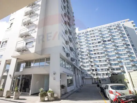 Venta apto 3 dormitorios, cochera , Malvín.