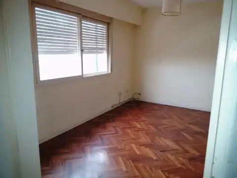 VENDO  HERMOSO DEPTO AV ROCCA 278.- 2 DORMITORIOS,BAÑO COMPL