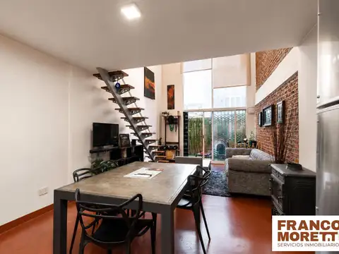 Loft de Diseño con Cochera y Balcón a Pasos de Plaza Dorrego