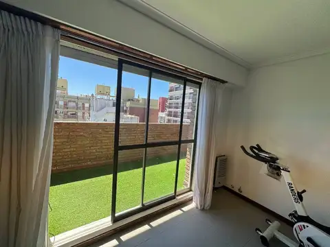 Gascon 2100, Piso 10
