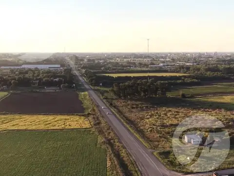 Sobre ruta 1001 (acceso pavimentado a San Pedro)