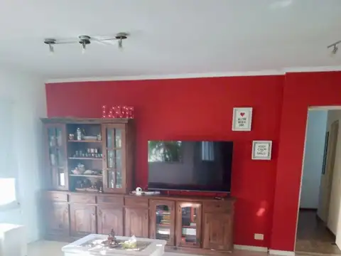CASA DE 3 DORMITORIOS CON AMPLIO PARQUE | CANTEGRIL – FUNES