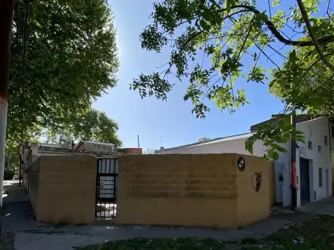 Rioja 4900  - VENTA Galpón con Terreno