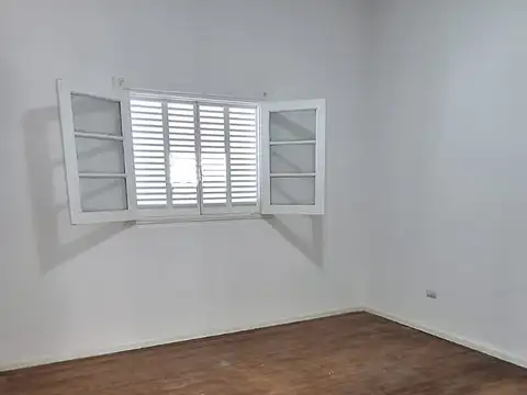 Depto Tipo Casa 3 ambientes con 2 baños