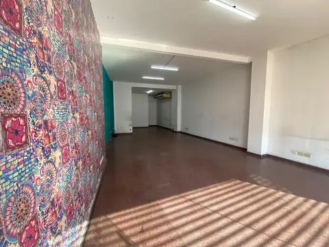 Local - Alquiler - Argentina, La Matanza - Presidente Peron 3695